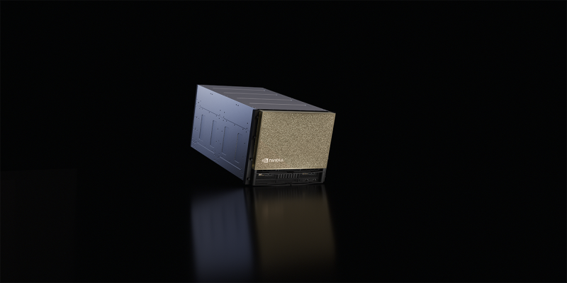 NVIDIA DGX B300 - Frisch im Labor!